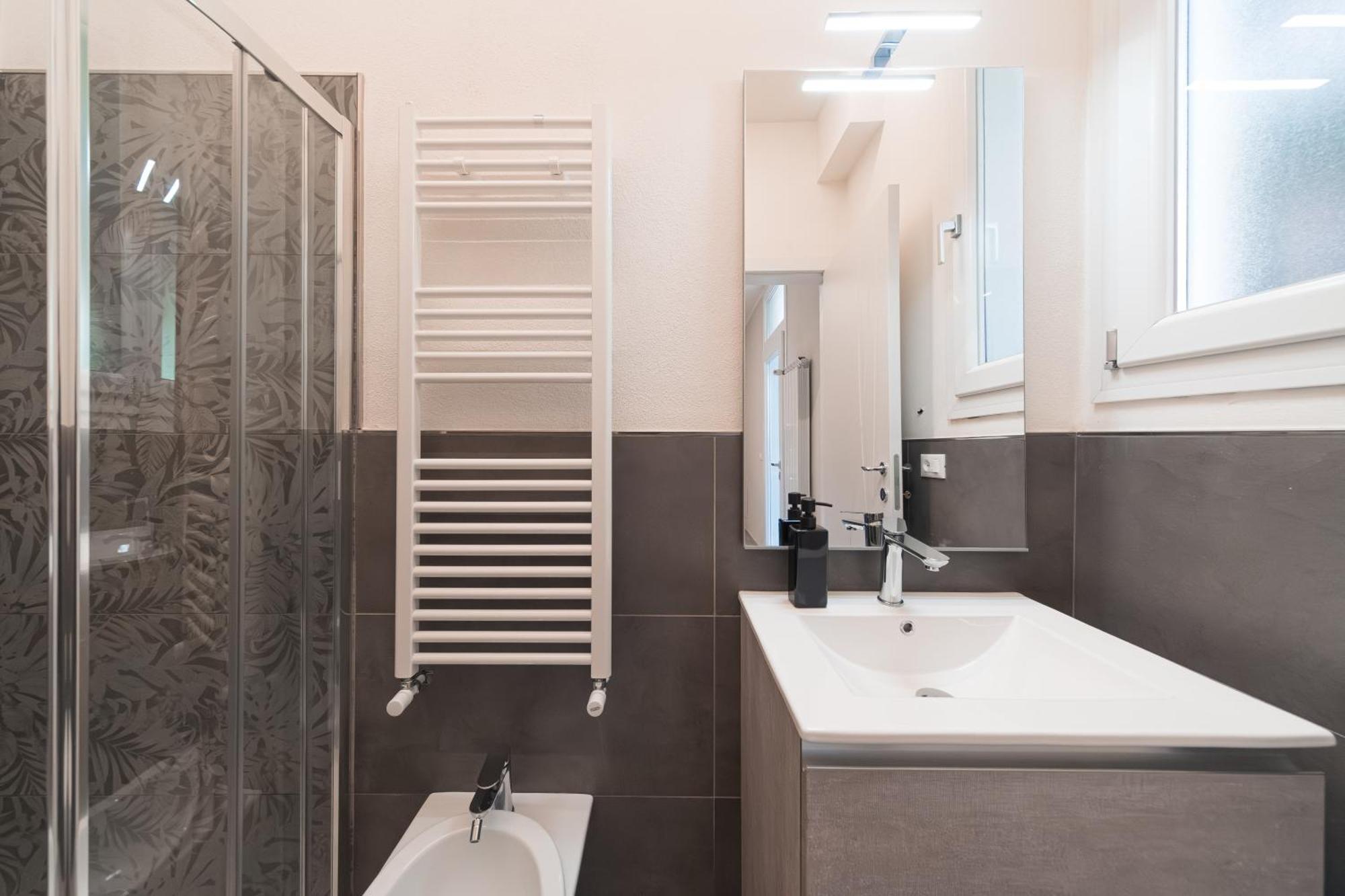 Dall'Arca Suites Bologna Station - Center - Fiera Eksteriør billede