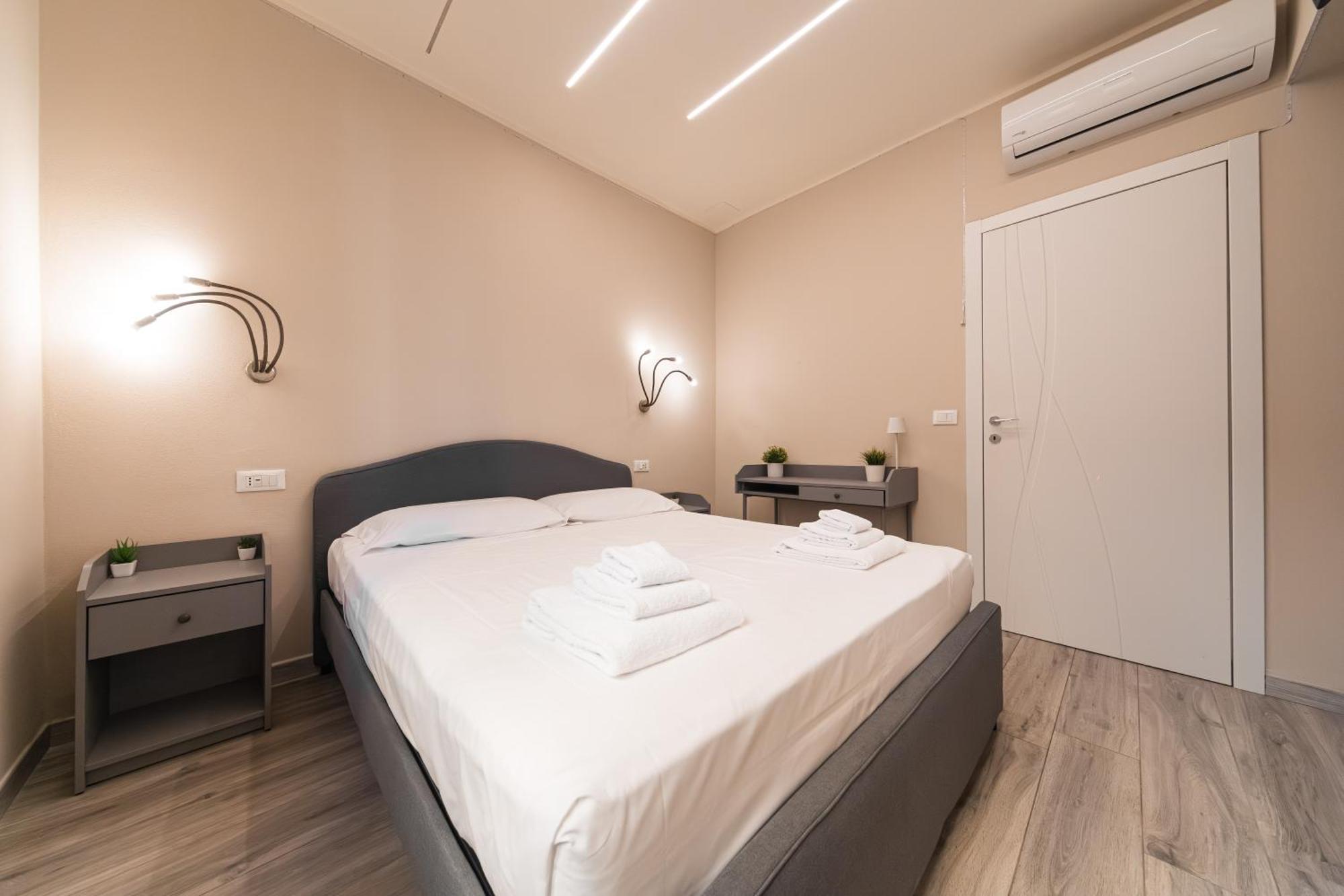 Dall'Arca Suites Bologna Station - Center - Fiera Eksteriør billede