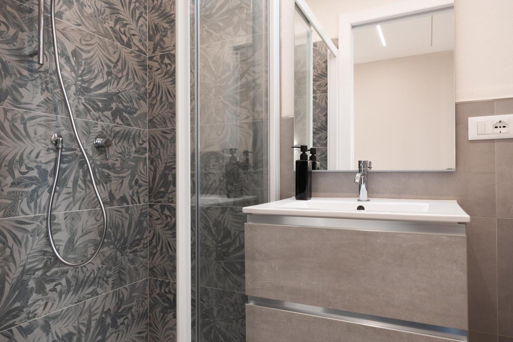 Dall'Arca Suites Bologna Station - Center - Fiera Eksteriør billede